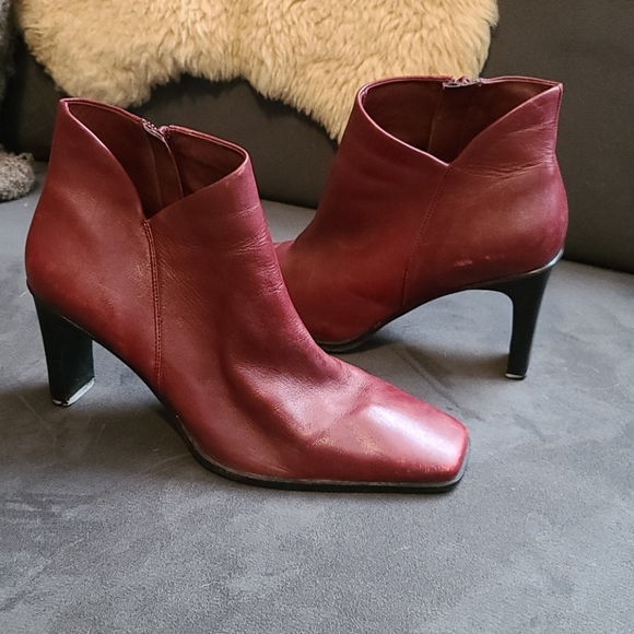 Boots - Picture 2 of 2